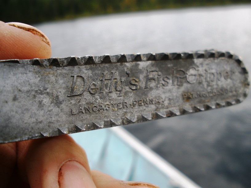 Detty's Fish Gripper tool - it grips, scales, fins & cleans