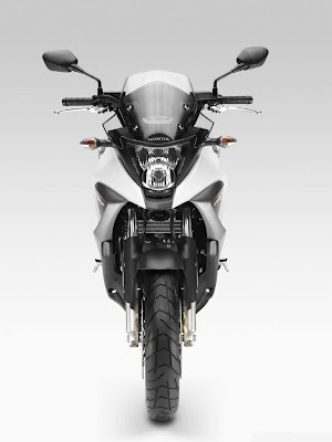 2011 Honda Crossrunner Front View