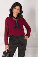 Bluza Damia bordo cu guler tip cravata