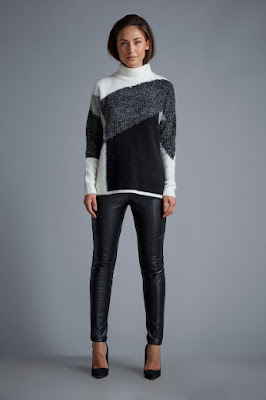 Wallis W Colour Block Knitted Jumper & Wallis Leather Effect Pull On Leggings