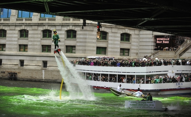 Chicago river goes green