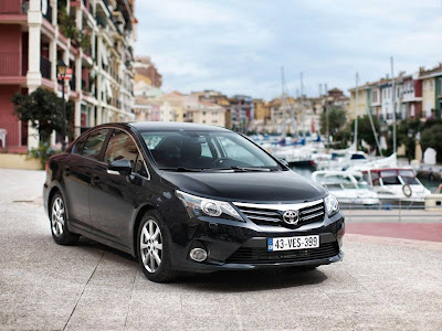 2012 Toyota Avensis Standard Resolution Wallpaper 4