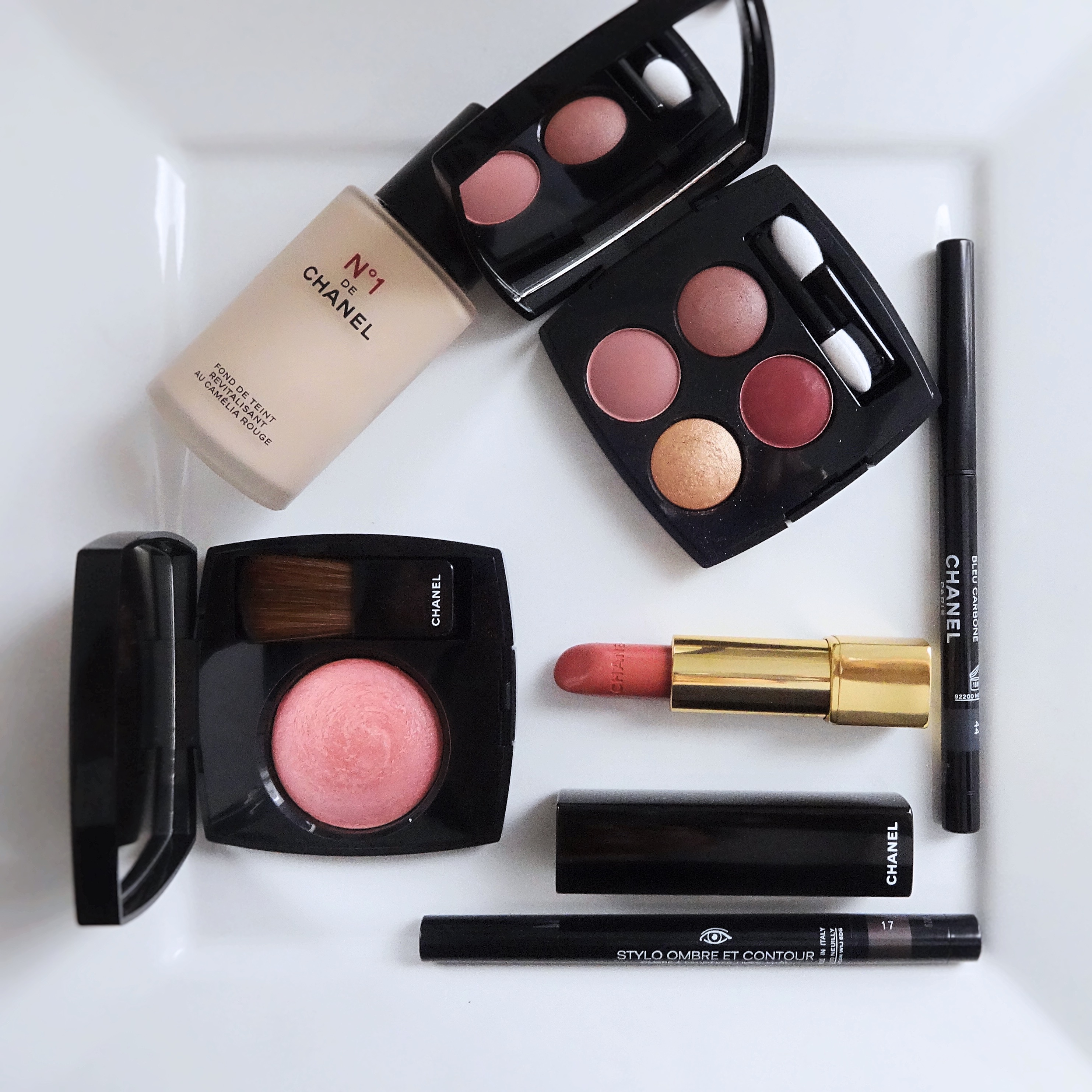 Chanel Fall 2022 Makeup Collection