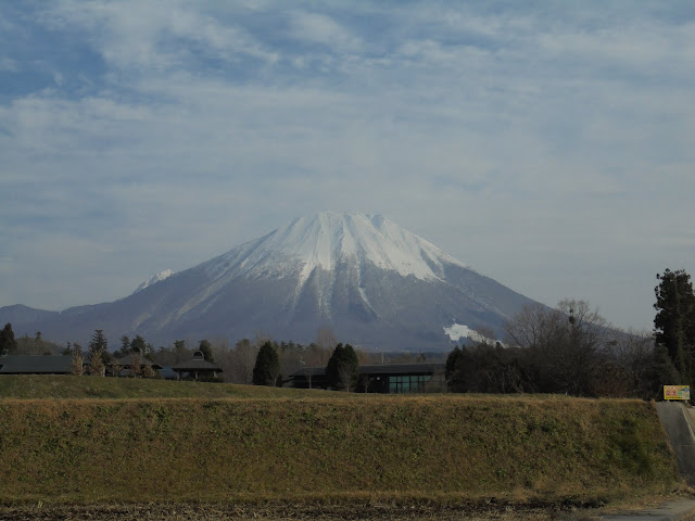 名和岸本線３６道路から見た大山の眺望