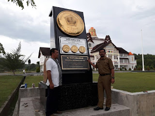 UKIRAN TEMBAGA, UKIRAN KUNINGAN,PENGRAJIN TEMBAGA, PENGRAJIN LOGAM,BERKAHTEMBAGA,HASLIAN BERKAHTEMBAGA,KERAJINAN TEMBAGA,KERAJINAN KUNINGAN,KARTU NAMA,BANNER,LOGO PERUSAHAAN