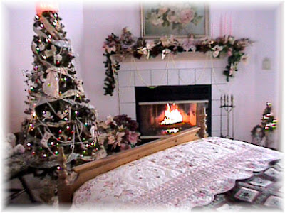 stylish decoration idea bedroom for christmas and new year, bedroom design, bedroom decoration idea, stylish decoration idea bedroom, bedroom for christmas, bedroom for new year, interior design bedroom