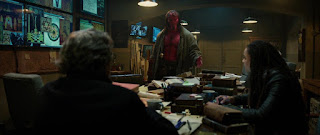 Hellboy cuestionando la moral que se arroga la autoridad para la consecución de sus fines – Hellboy