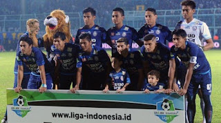 Arema FC vs Persela Lamongan