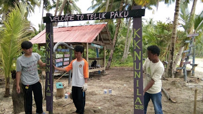 Mahasiswa KKN Universitas Lampung (Unila) Benahi Destinasi Wisata Teluk Paku