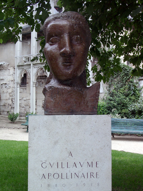 Monument to Guillaume Apollinaire by Pablo Picasso, The head of Dora Maar, square Laurent Prache, Paris