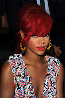 Rihanna Top Wavy Hair Tricks