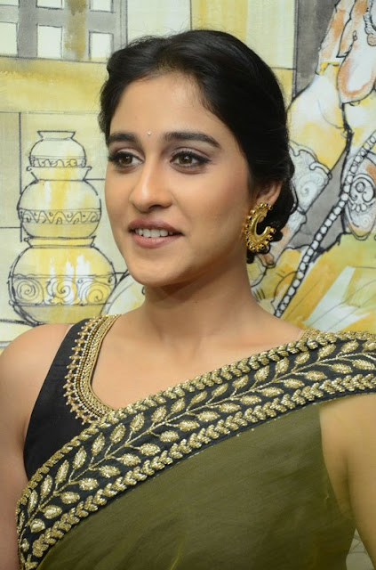 regina cassandra navel 