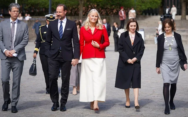 President of Moldova Maia Sandu, Crown Prince Haakon, Crown Princess Mette-Marit and Valeria Duca visited the Grand Hotel