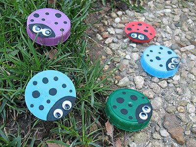 Craft Ideas Recycled on Plastic Lid Ladybugs   Crafts By Amanda