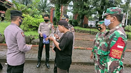 Sinergi TNI-Polri, Dalam Mengdukasi Warga Taat Protokol Kesehatan