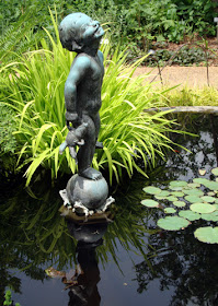 Boy with Frogs fountain