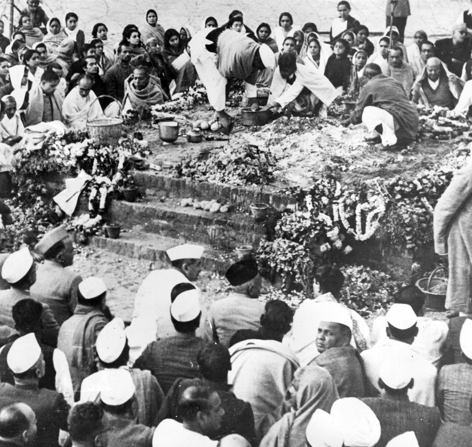 Mahatma Gandhi Funeral Procession Photos | Rare & Old Vintage Photos of Mahatma Gandhi, India (February 2, 1948)