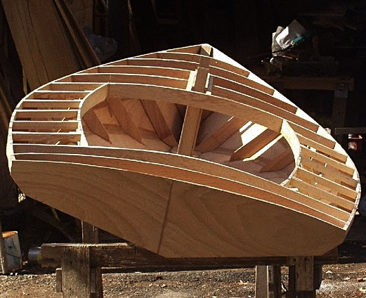 sebago canoe club: classic jersey skiff lands at sebago.