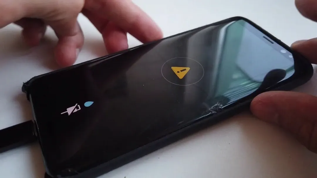 How to Fix Annoying 'Moisture Detected' Warnings on Samsung Device