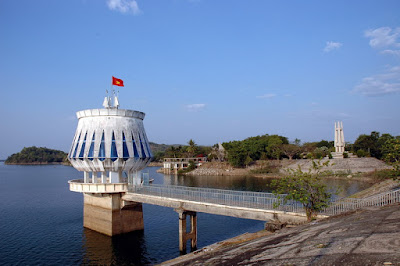 Lòng hồ dầu tiếng, huyện Dương Minh Châu, Tây Ninh