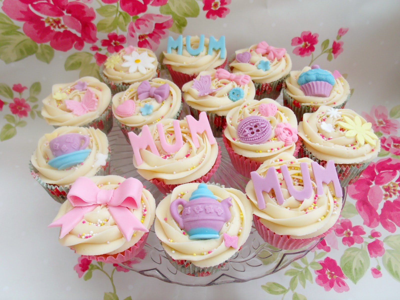 Lemon Drizzle Cake & Mothers Day Cupcakes ♥ | Victoria's ...