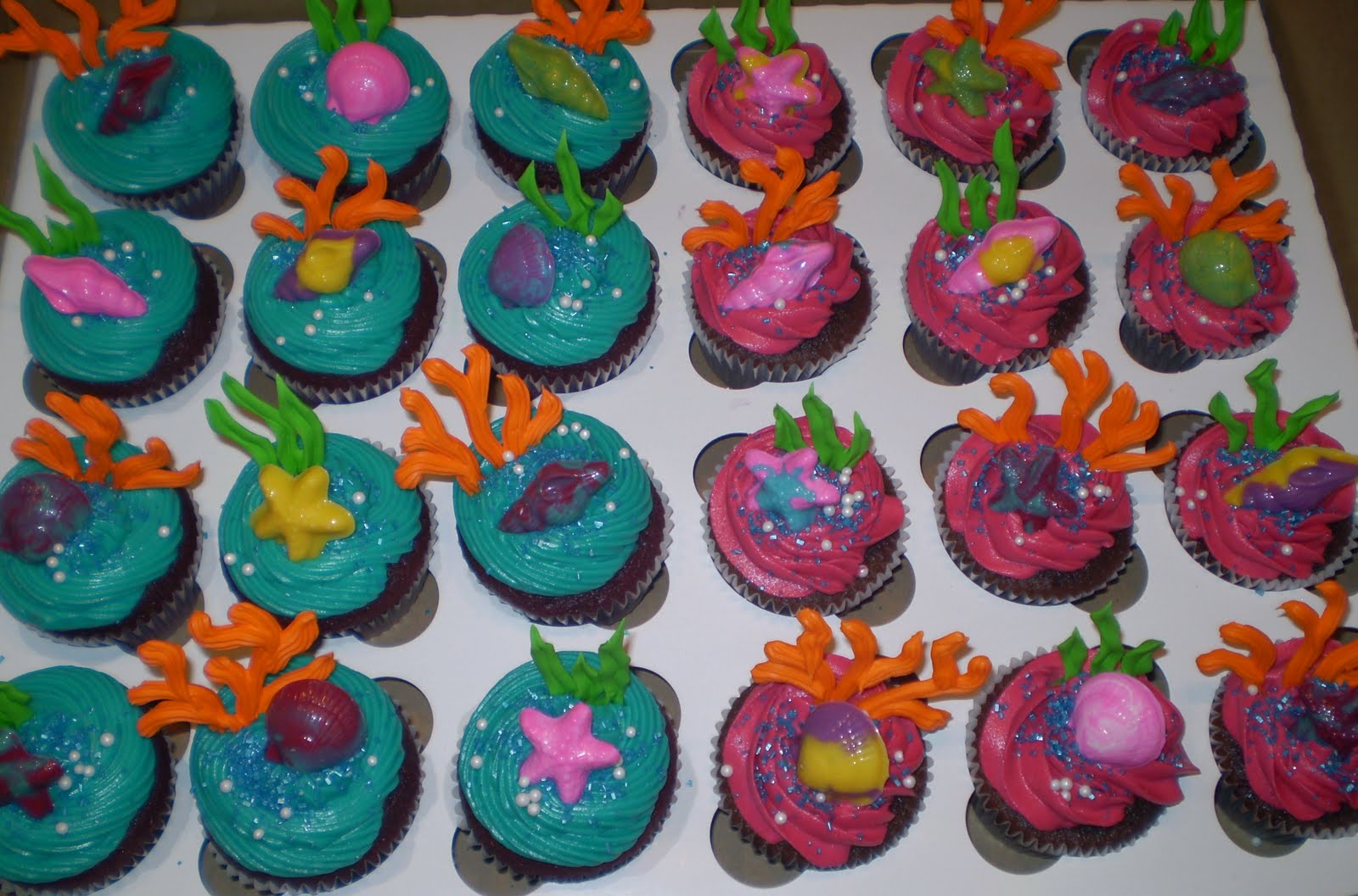 Divine Cakes By Janice Princess Cake And Under The Sea Cupcakes Cake Pops
