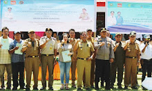 Bupati Sanggau Serhkan 920 Sertifitikat PTSL dan Lounching Program ODF