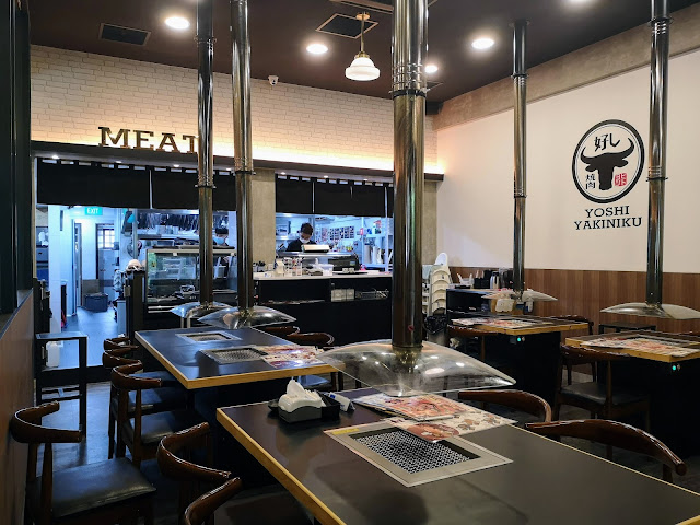 Hitoyoshi Yakiniku interior