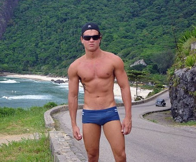Swimpixx - pics of men in swimmwer: speedos, aussiebum, sungas, & nike. Brazilian homens nos sungas abraco sunga. Free photos of speedo men, hot gay men in speedos and aussiebum. Swimpixx blog for sexy speedos.