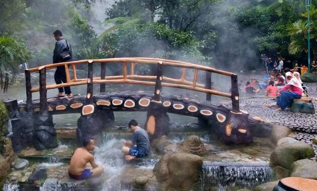 Rileksnya Mandi Di Pemandian Air Panas Ciater