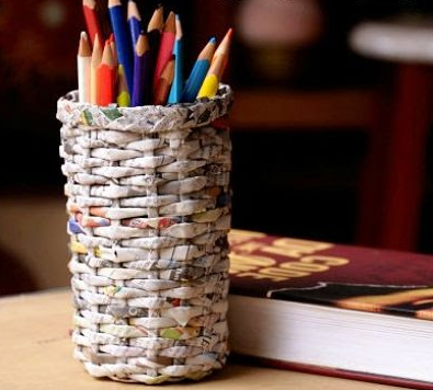 Cara Membuat Tempat Pensil Dari Koran  Bekas Dengan Mudah