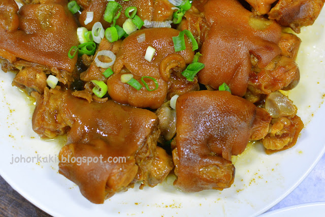 Famous-Food-Kaohsiung-Liu's-Traditional-Juancun-Food-劉家酸菜白肉火鍋