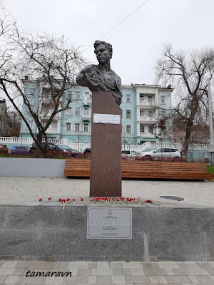 Памятник герою-комсомольцу Виталию Баневуру во Владивостоке
