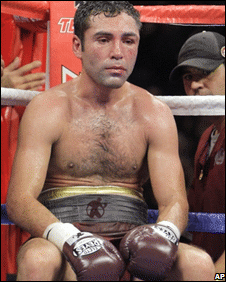 Oscar De La Hoya on the 9th round
