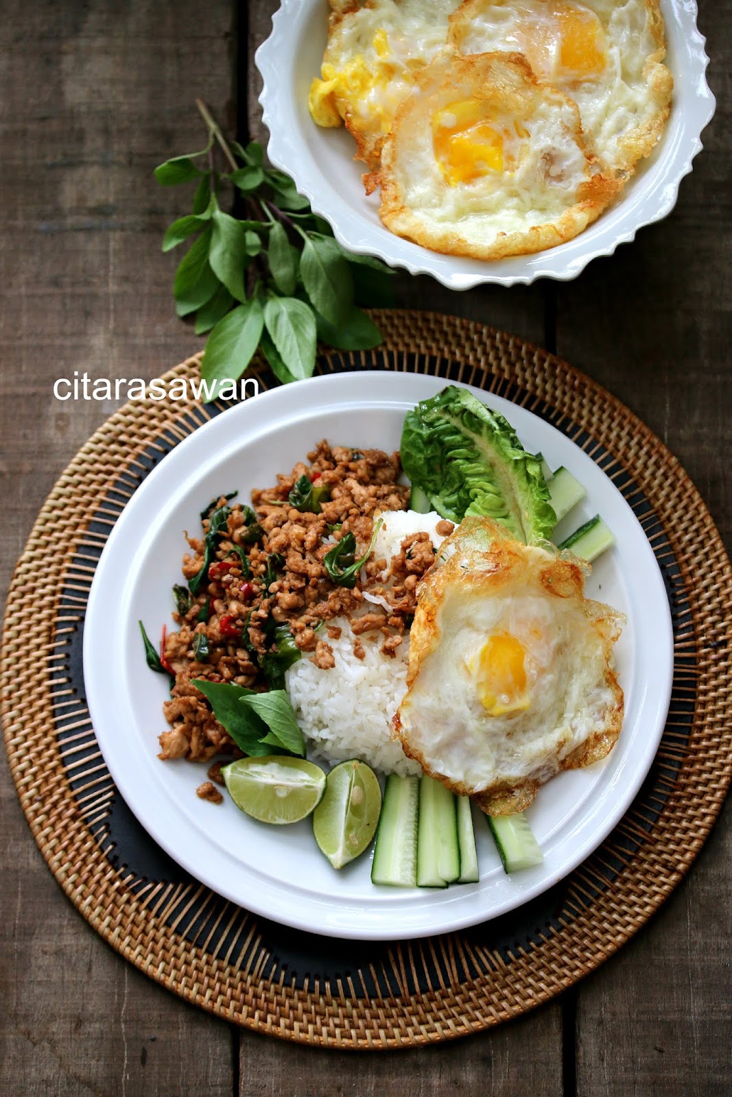 Ayam Selasih Thai / Pad Krapow Gai ~ Resepi Terbaik