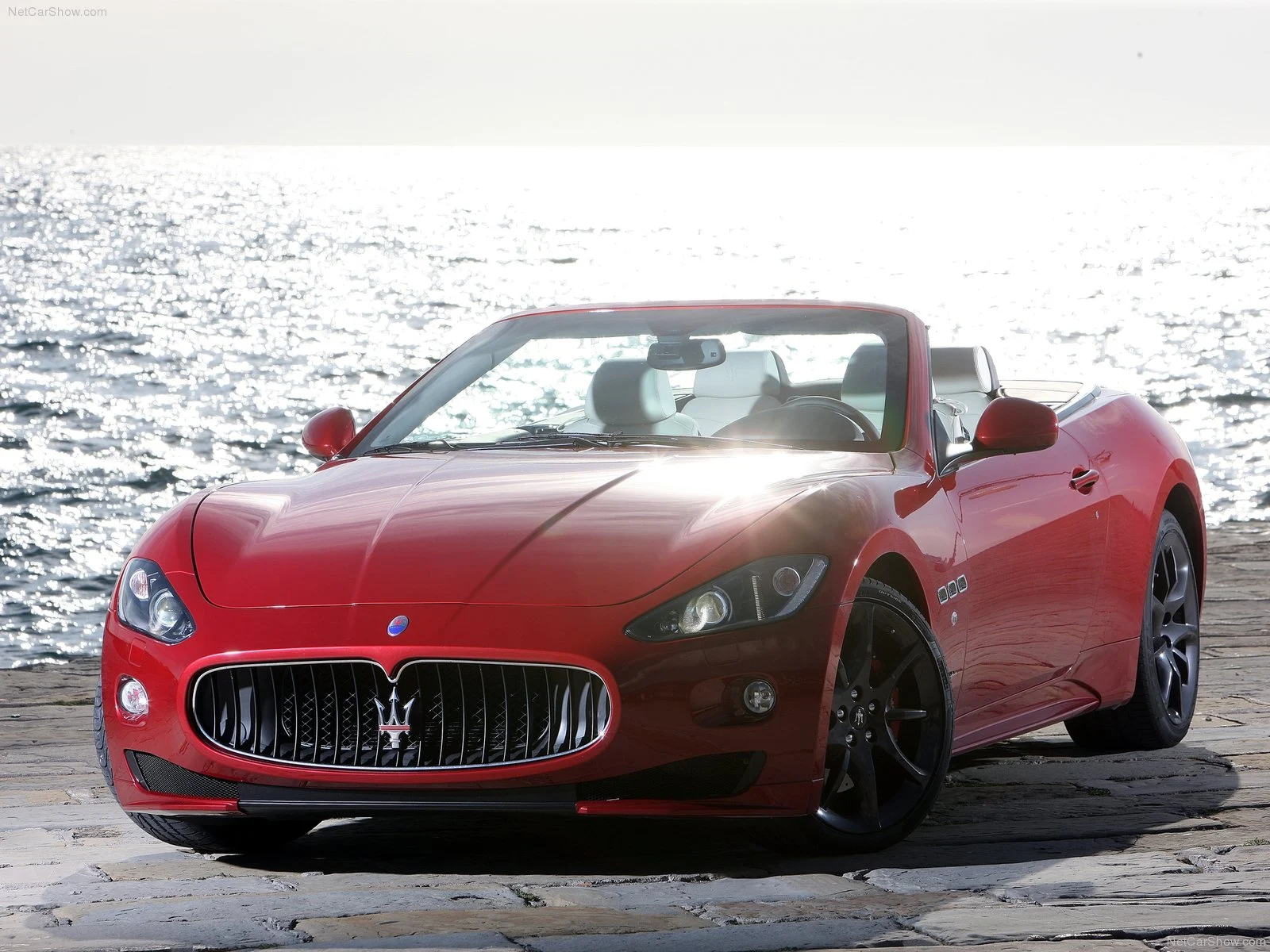 Hình ảnh siêu xe Maserati GranCabrio Sport 2012 & nội ngoại thất