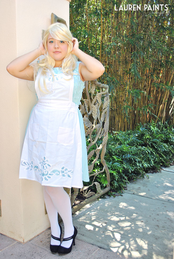 DIY Alice in Wonderland Costume