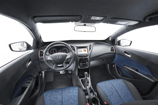 Hyundai HB20X JBL Concept - interior