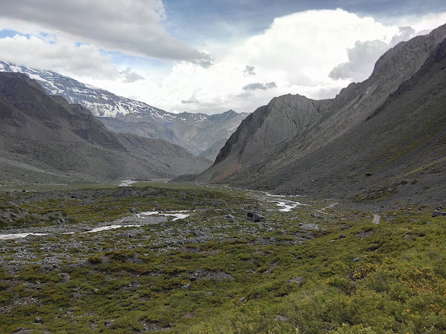 Camino al Glaciar El Morado