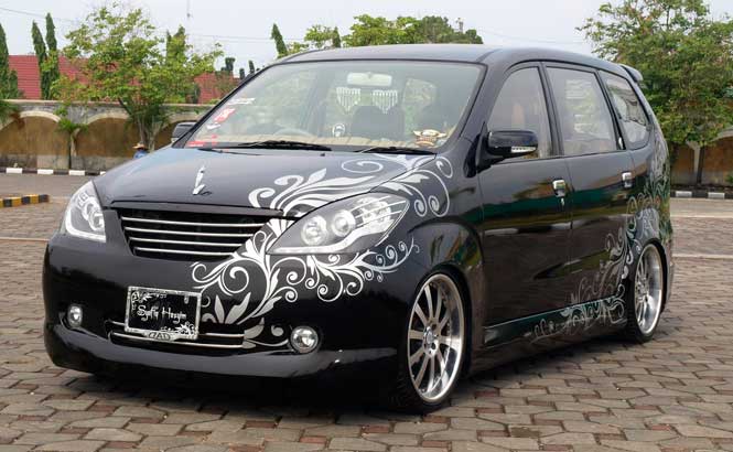 Modifikasi Mobil Avanza Sporty Ala Nascar - Mobil Modifikasi