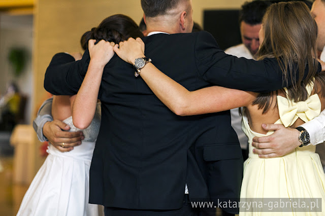 Sylwia i Tomek, artystyczna fotografia, Agawa Dębno, kościół św. Magdaleny, Dębno, Bochnia, fotografia ślubna, ceremonia, wesele,  fotograf ślubny Bochnia