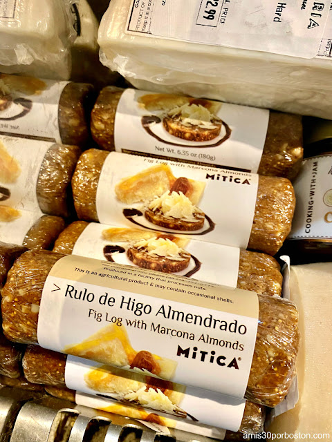 Rulo de Higo Almendrado en Portugalia Marketplace, Massachusetts