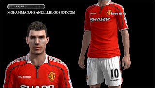 Classic Manchester United Home Kits by Pilki02