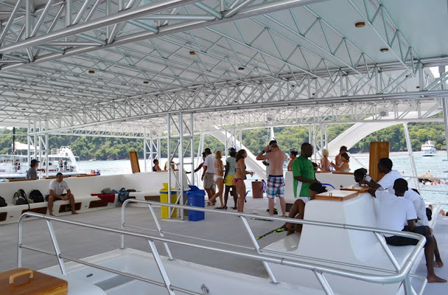 http://www.costaricaholidayrentals.com/tour/manuel-antonio-catamaran-tour-36