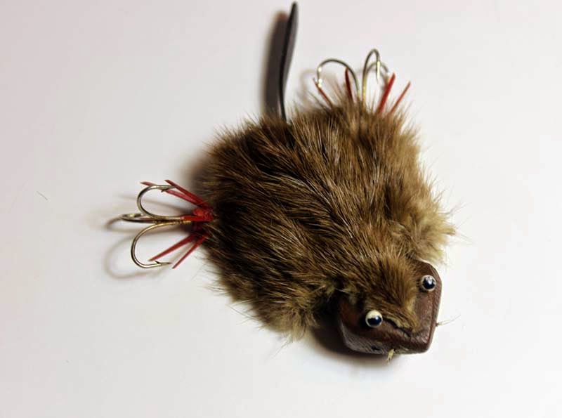 Chance's Folk Art Fishing Lure Research Blog: Bud Stewart Baby Muskrat  fishing lure