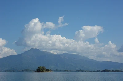 foto gunung Phou Bia