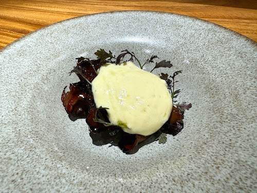 Roganic [Hong Kong, CHINA] - Michelin star green sustainable British cuisine - Barbecued hen of the woods, miso butter, fermented horseradish, lemon thyme
