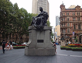 P2251046