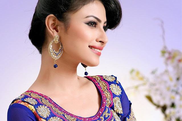 Mouni-Roy-HD-Wallpapers