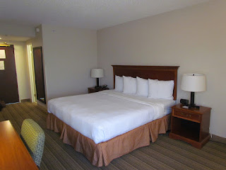 Country Inn & Suites